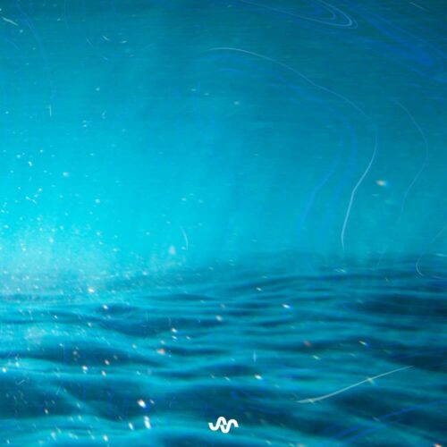 Image abstraite avec des nuances de bleu et des lignes fluides.